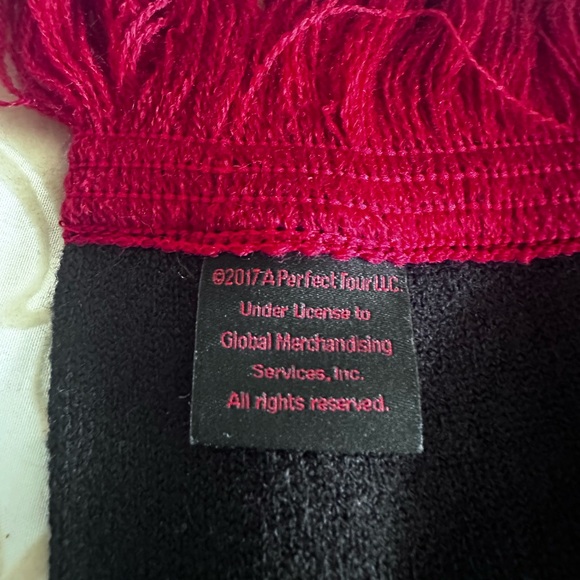 ❌ SOLD ❌ A Perfect Circle 2017 VIP Scarf And Beanie Hat Set Unisex NWOT - Picture 3 of 3